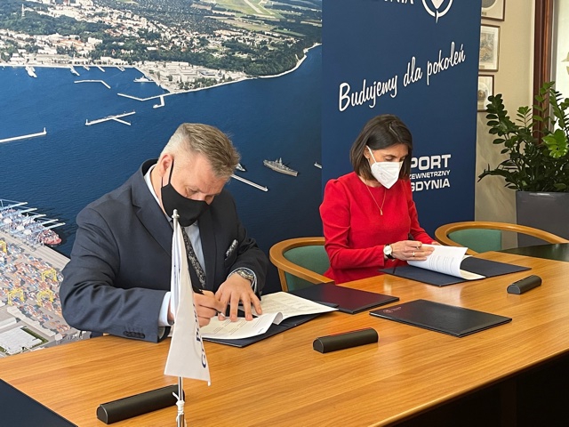 Port Gdynia i Ørsted – współpraca w przeddzień budowy polskich morskich farm wiatrowych - ZielonaGospodarka.pl