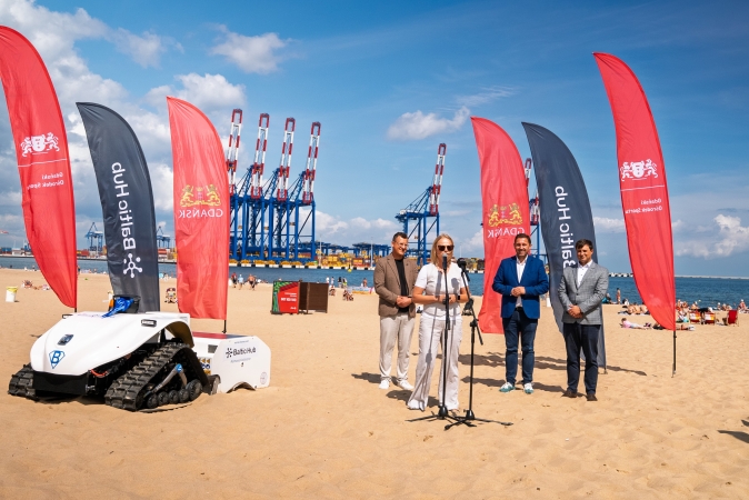 Autonomiczny robot sfinansowany przez Baltic Hub będzie czyścił plażę na Stogach-ZielonaGospodarka.pl