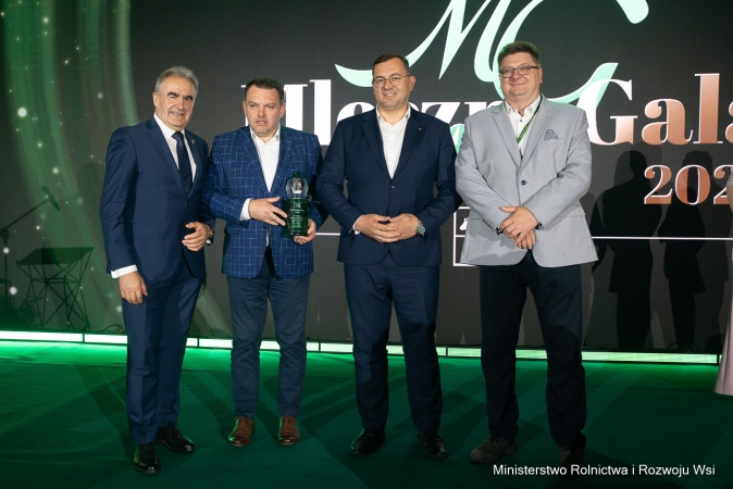 Odpowiedzialna hodowla i dbałość o dobrostan krów. Polska liderem w produkcji mleka (Mleczna Gala 2026)-ZielonaGospodarka.pl